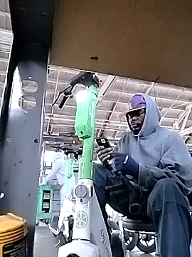 Snapshot of Daddy_hook chatting on December 2024 03:33:02 PM Daddy hook online show from December 2024 03:33:02 PM