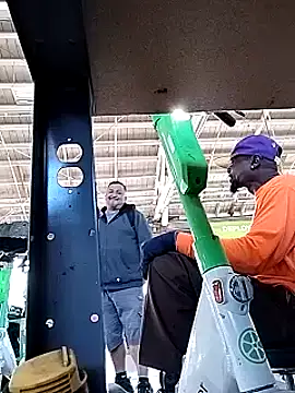 Snapshot of Daddy_hook chatting on December 2024 09:29:02 PM Daddy hook online show from December 2024 09:29:02 PM