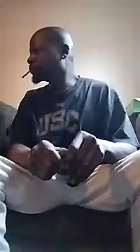 Snapshot of Daddy_hook chatting on February 2025 04:03:01 PM Daddy hook online show from February 2025 04:03:01 PM