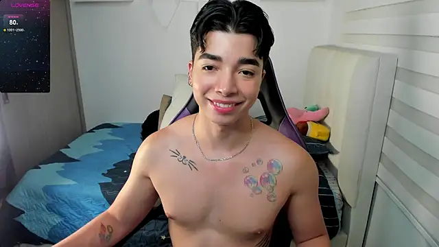 santy7v7 online show from October 2025 01:22:02 PM