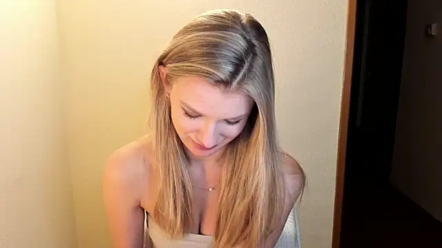 Snapshot of Annloveyou chatting on December 2024 11:13:02 PM Annloveyou online show from December 2024 11:13:02 PM