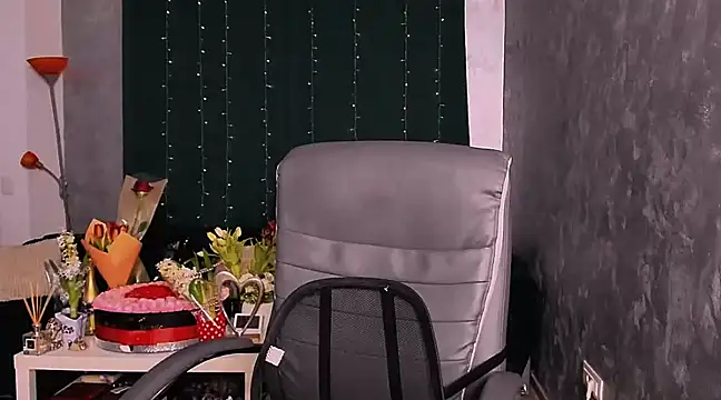 XoniaGraceful online show from March 2025 03:16:01 AM