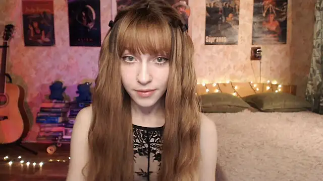 Snapshot of Friendly_Ellie chatting on December 2024 12:15:02 AM Friendly Ellie online show from December 2024 12:15:02 AM