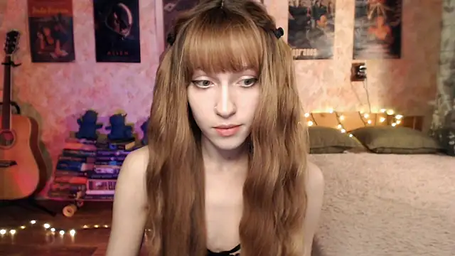 Snapshot of Friendly_Ellie chatting on December 2024 12:15:02 AM Friendly Ellie online show from December 2024 12:15:02 AM