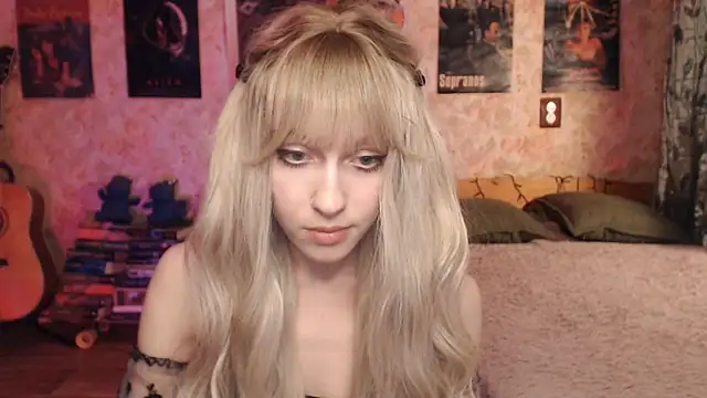 Snapshot of Friendly_Ellie chatting on February 2025 12:15:02 PM Friendly Ellie online show from February 2025 12:15:02 PM