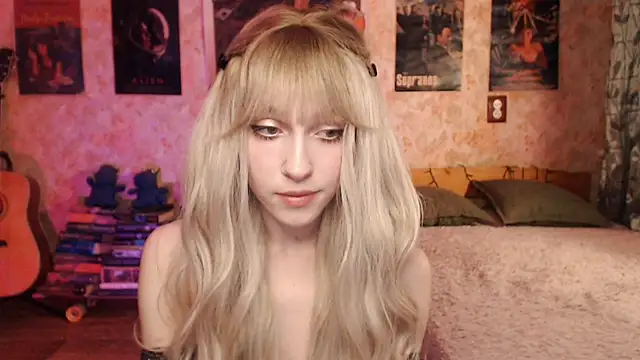 Snapshot of Friendly_Ellie chatting on March 2025 12:16:01 AM Friendly Ellie online show from March 2025 12:16:01 AM