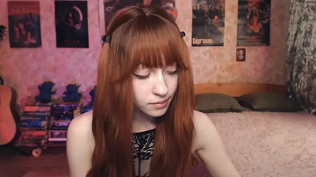Snapshot of Friendly_Ellie chatting on September 2025 01:49:02 AM Friendly Ellie online show from September 2025 01:49:02 AM