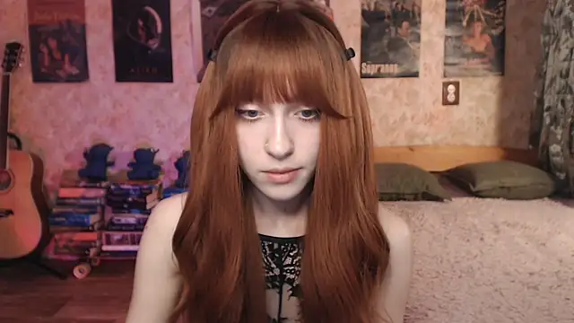 Snapshot of Friendly_Ellie chatting on September 2025 11:18:01 PM Friendly Ellie online show from September 2025 11:18:01 PM