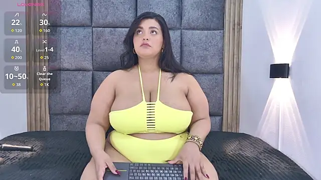 Snapshot of AmandaRousel chatting on November 2025 12:38:02 PM AmandaRousel online show from November 2025 12:38:02 PM