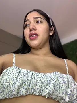 Amandanauty online show from January 2025 06:00:01 PM