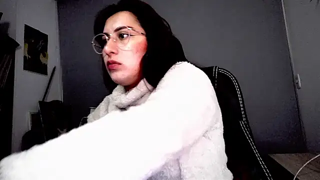 Snapshot of Scarlett_Sen chatting on November 2025 02:49:01 PM Scarlett Sen online show from November 2025 02:49:01 PM