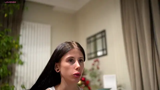 Your Nicolett online show from February 2025 07:06:01 PM