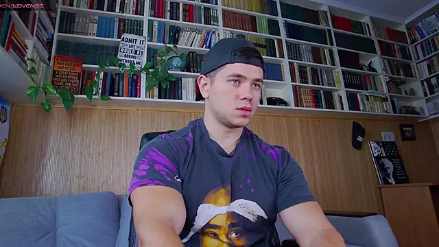 Snapshot of Arilas_ chatting on September 2025 06:29:02 AM Arilas online show from September 2025 06:29:02 AM