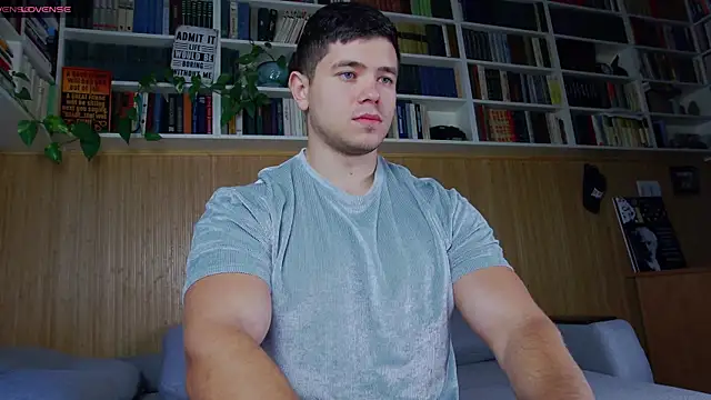 Snapshot of Arilas_ chatting on September 2025 06:41:01 AM Arilas online show from September 2025 06:41:01 AM