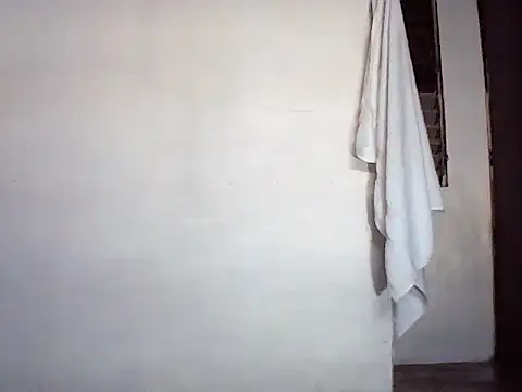 Snapshot of mooncakebunnyx chatting on October 2025 01:45:01 AM mooncakebunnyx online show from October 2025 01:45:01 AM