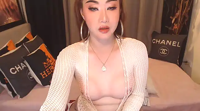 Snapshot of JustForCassie chatting on March 2025 09:57:01 AM JustForCassie online show from March 2025 09:57:01 AM