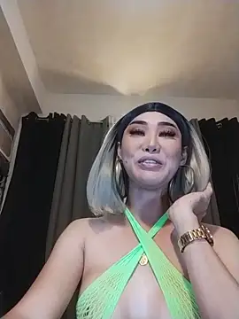 Snapshot of JustForCassie chatting on October 2025 08:04:02 AM JustForCassie online show from October 2025 08:04:02 AM