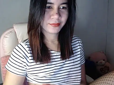 Snapshot of TransPetite1 chatting on September 2025 03:50:01 AM TransPetite1 online show from September 2025 03:50:01 AM