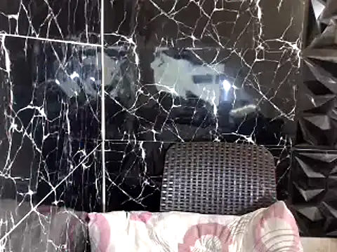 Snapshot of MissKeanna chatting on December 2024 01:07:02 AM MissKeanna online show from December 2024 01:07:02 AM