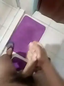 Snapshot of Emanuel45js chatting on November 2025 02:13:02 AM Emanuel45js online show from November 2025 02:13:02 AM