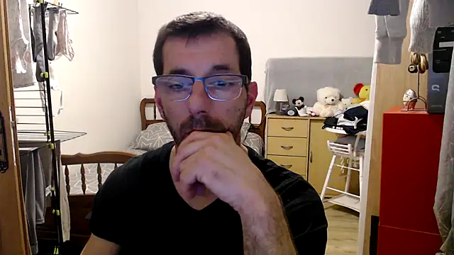 Snapshot of steph19x5 chatting on December 2024 05:08:02 PM steph19x5 online show from December 2024 05:08:02 PM