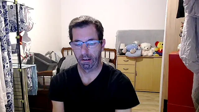 Snapshot of steph19x5 chatting on December 2024 06:06:02 AM steph19x5 online show from December 2024 06:06:02 AM