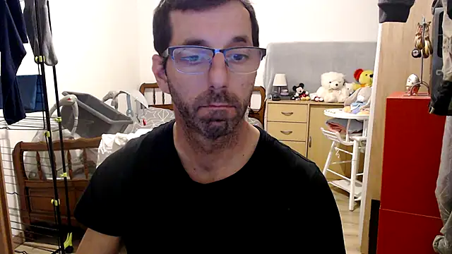 Snapshot of steph19x5 chatting on December 2024 12:52:02 PM steph19x5 online show from December 2024 12:52:02 PM