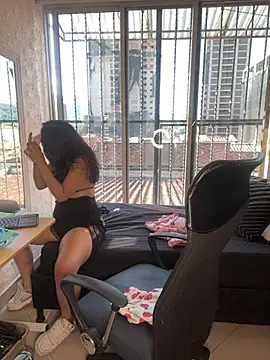 Little Amber6 online show from December 2024 08:47:02 PM