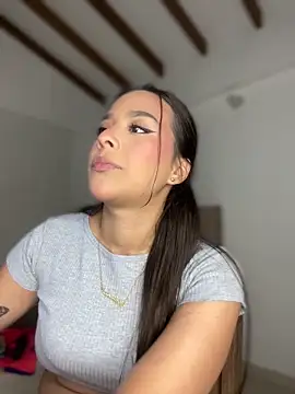 Snapshot of Little_Amber6 chatting on October 2025 11:36:01 PM Little Amber6 online show from October 2025 11:36:01 PM