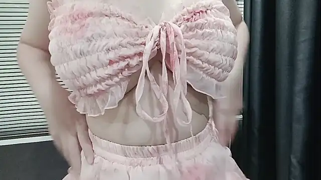 Snapshot of pelue chatting on October 2025 01:27:02 AM pelue online show from October 2025 01:27:02 AM