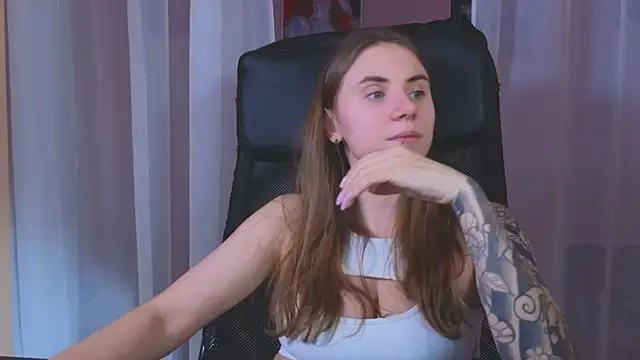  AnnaStark  online show from January 2025 12:33:01 AM