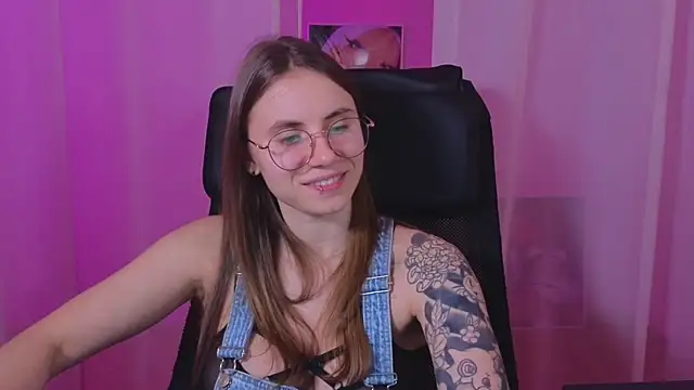  AnnaStark  online show from February 2025 03:54:01 AM