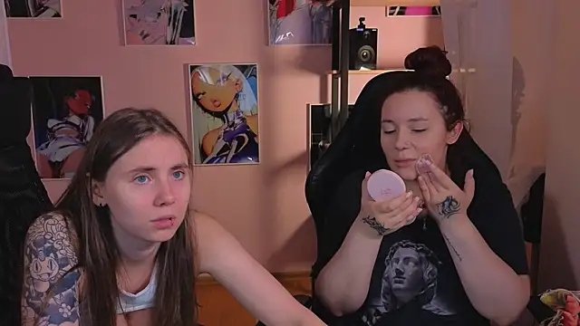 Snapshot of _AnnaStark_ chatting on October 2025 08:07:01 PM AnnaStark online show from October 2025 08:07:01 PM