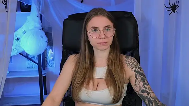 Snapshot of _AnnaStark_ chatting on October 2025 08:31:01 PM AnnaStark online show from October 2025 08:31:01 PM