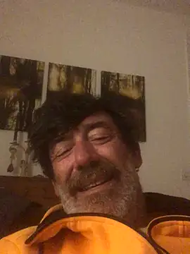 Snapshot of maxximere chatting on October 2025 11:48:01 PM maxximere online show from October 2025 11:48:01 PM