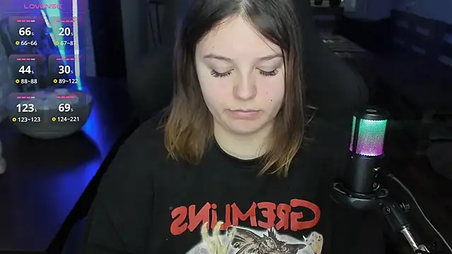 XNirvanaX online show from October 2025 05:38:01 AM