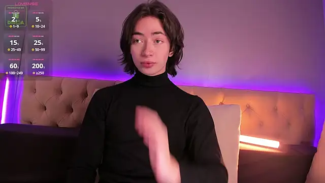 NickieRainer online show from September 2025 10:42:02 AM