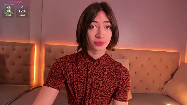 NickieRainer online show from October 2025 04:44:02 AM