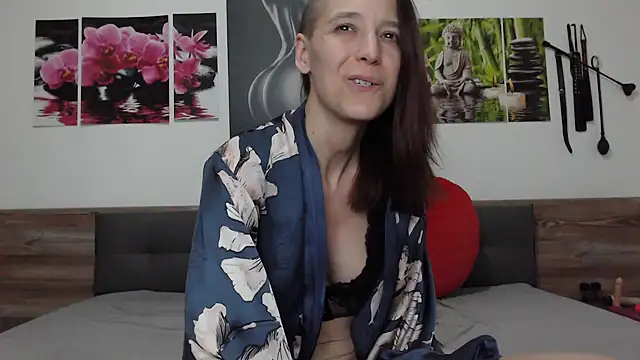 Naschkatze01 online show from February 2025 08:03:01 PM