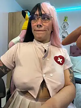 Snapshot of Luna_Paris_ chatting on November 2025 02:05:02 PM Luna Paris online show from November 2025 02:05:02 PM