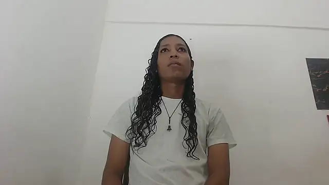 Snapshot of shairaStarr chatting on December 2024 01:03:01 AM shairaStarr online show from December 2024 01:03:01 AM