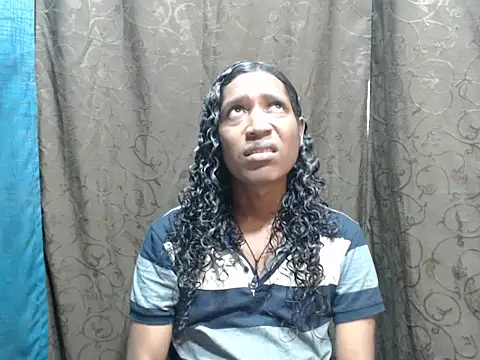 Snapshot of shairaStarr chatting on October 2025 03:03:02 AM shairaStarr online show from October 2025 03:03:02 AM