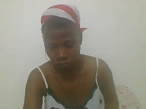 Snapshot of Sweetbaby004 chatting on September 2025 07:13:01 PM Sweetbaby004 online show from September 2025 07:13:01 PM