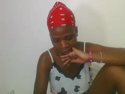 Snapshot of Sweetbaby004 chatting on October 2025 03:01:02 PM Sweetbaby004 online show from October 2025 03:01:02 PM