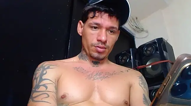 Snapshot of sebas_bigcock69 chatting on February 2025 04:23:01 AM sebas bigcock69 online show from February 2025 04:23:01 AM