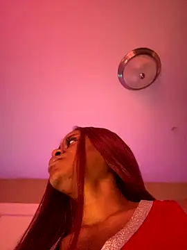 Snapshot of Tikalalin chatting on October 2025 11:10:01 AM Tikalalin online show from October 2025 11:10:01 AM