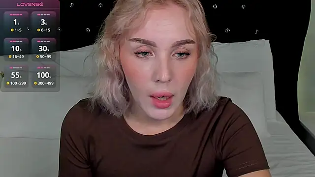 Snapshot of LianaFord chatting on October 2025 11:13:02 PM LianaFord online show from October 2025 11:13:02 PM