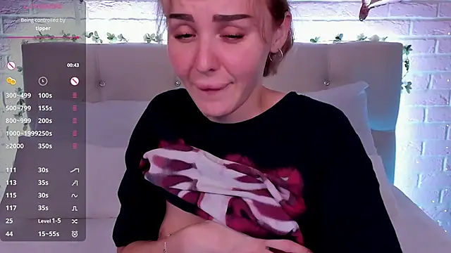 Snapshot of LianaFord chatting on November 2025 09:16:02 PM LianaFord online show from November 2025 09:16:02 PM