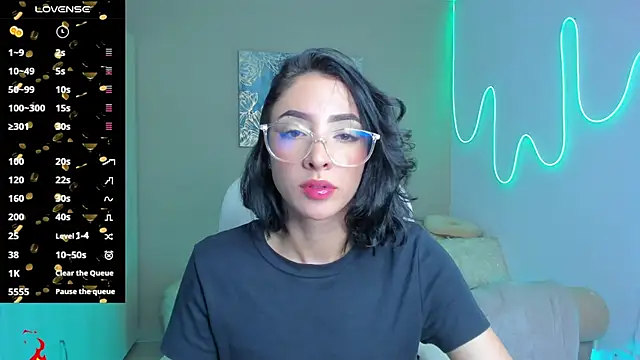 barbie scoth  online show from October 2025 04:00:02 AM