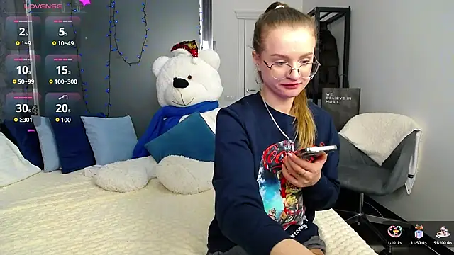 KateJonson online show from December 2024 11:34:01 AM